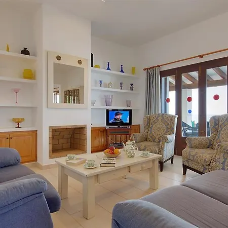 Binibequer Vell Sleeps 8 With Pool Air Con And Wifi Binibeca