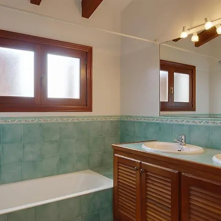 Villa Binibequer Vell Sleeps 8 With Pool Air Con And Wifi *
