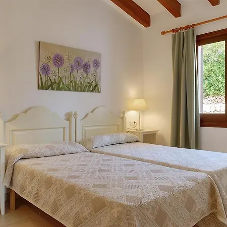 Binibequer Vell Sleeps 8 With Pool Air Con And Wifi