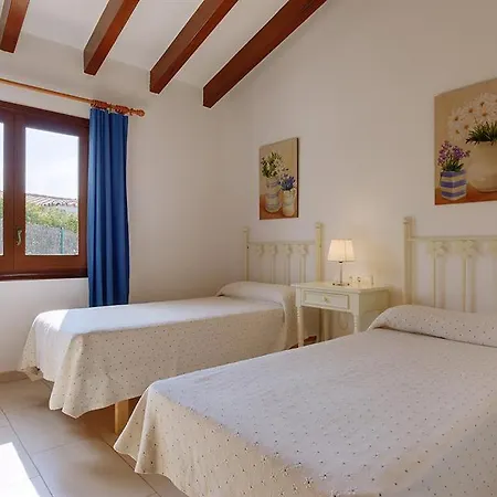 Villa Binibequer Vell Sleeps 8 With Pool Air Con And Wifi Binibeca