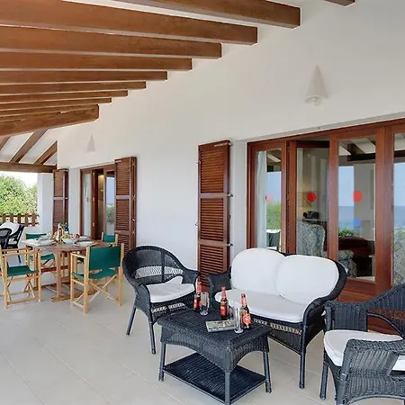 Villa Binibequer Vell Sleeps 8 With Pool Air Con And Wifi
